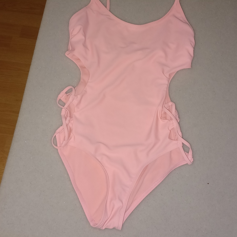 Bathing suit - Picture 2 of 5